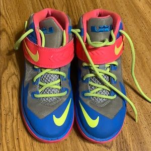 Nike Lebron youth basketball shoes size 1.5Y